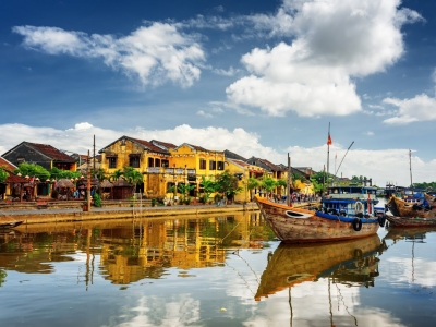 Wooden-boats-on-the-Thu-Bon-River